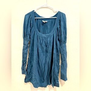 Kensie l/s sweater size L.